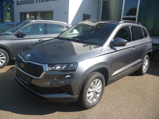 Grau Neu 2025 Skoda Karoq Selection SUV | 32.390 € (Guter Preis) - Bild 1/4