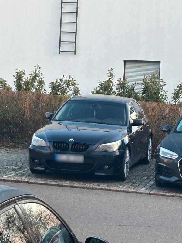 Gebraucht BMW 523 177 PS (130 kW) 2007 Blau Limousine