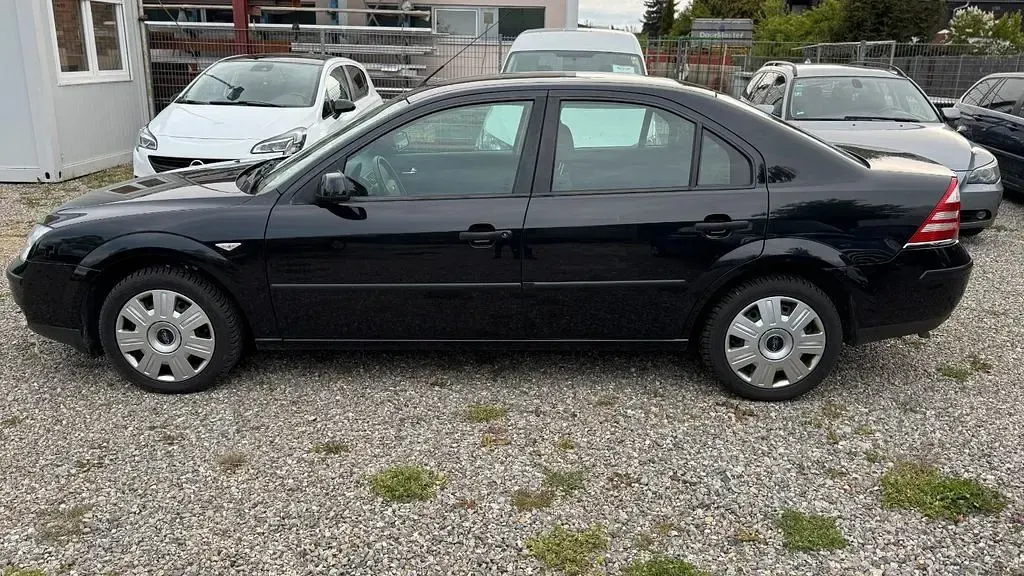 Gebraucht Ford Mondeo Ambiente 145 PS (106 kW) 2005 Schwarz Limousine