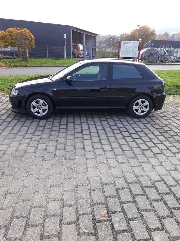 Schwarz Gebraucht 2002 Audi A3 Limousine | 1.190 € (Guter Preis) - Bild 1/4