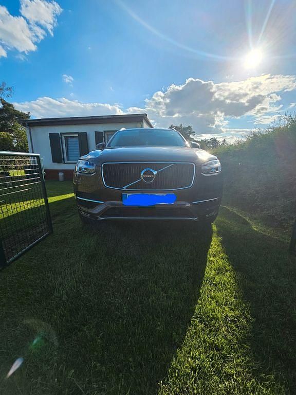 Gebraucht Volvo XC90 Momentum 224 PS (164 kW) 2015 Braun SUV