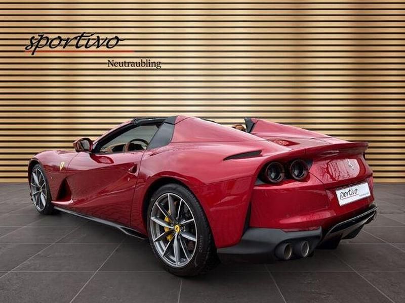 Gebraucht Ferrari 812 800 PS (588 kW) 2021 Rot Cabrio