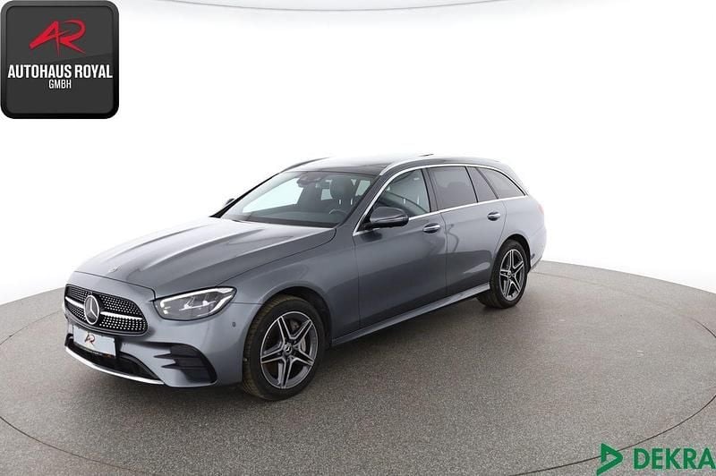 Grau Gebraucht 2021 Mercedes E300 AMG Kombi | 31.880 € (Superpreis) - Bild 1/4