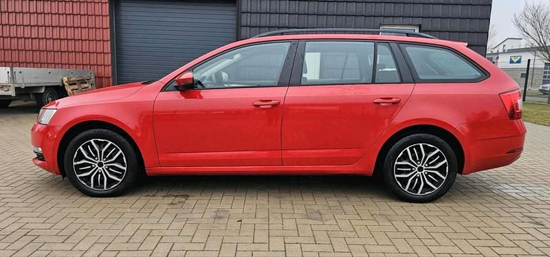 Gebraucht Skoda Octavia 115 PS (84 kW) 2017 Rot Kombi