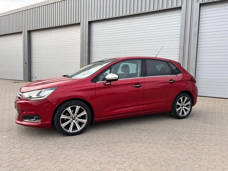 Gebraucht Citroën C4 131 PS (96 kW) 2015 Rot Limousine
