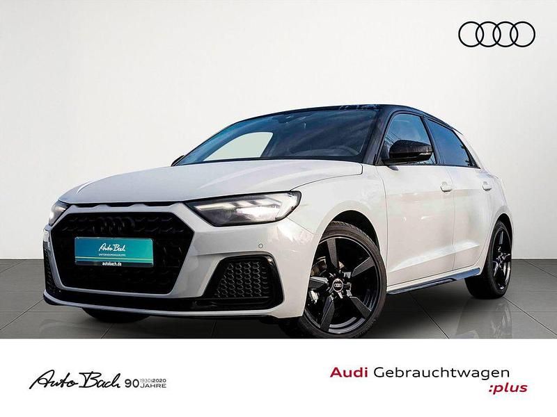 Gletscherweiß metallic Gebraucht 2025 Audi A1 Sportback Advanced Plus Kleinwagen | 27.640 € (Etwas zu teuer) - Bild 1/4