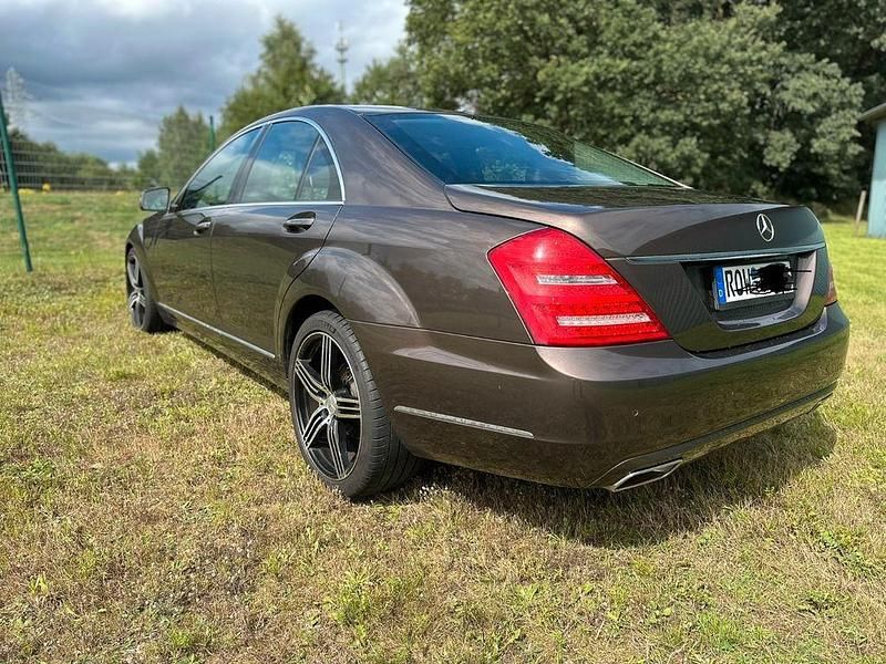 Usata Mercedes S350 272 CV (200 kW) 2009 Marrone Berlina