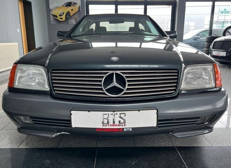 Schwarz Gebraucht 1992 Mercedes SL300 Cabrio | 23.900 € - Bild 1/4
