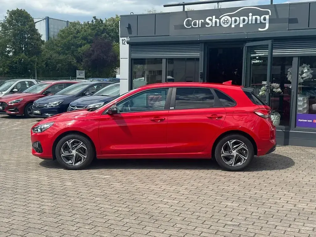 Gebraucht Hyundai i30 Edition 30 120 PS (88 kW) 2021 Rot Limousine
