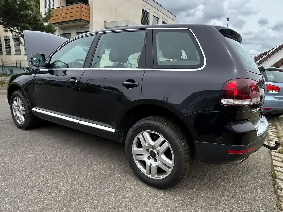 Gebraucht VW Touareg 224 PS (164 kW) 2007 Black magic pearlescent SUV
