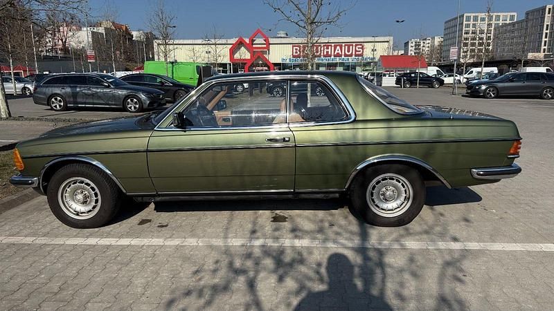 Gebraucht Mercedes 230 136 PS (100 kW) 1984 Grün Coupé