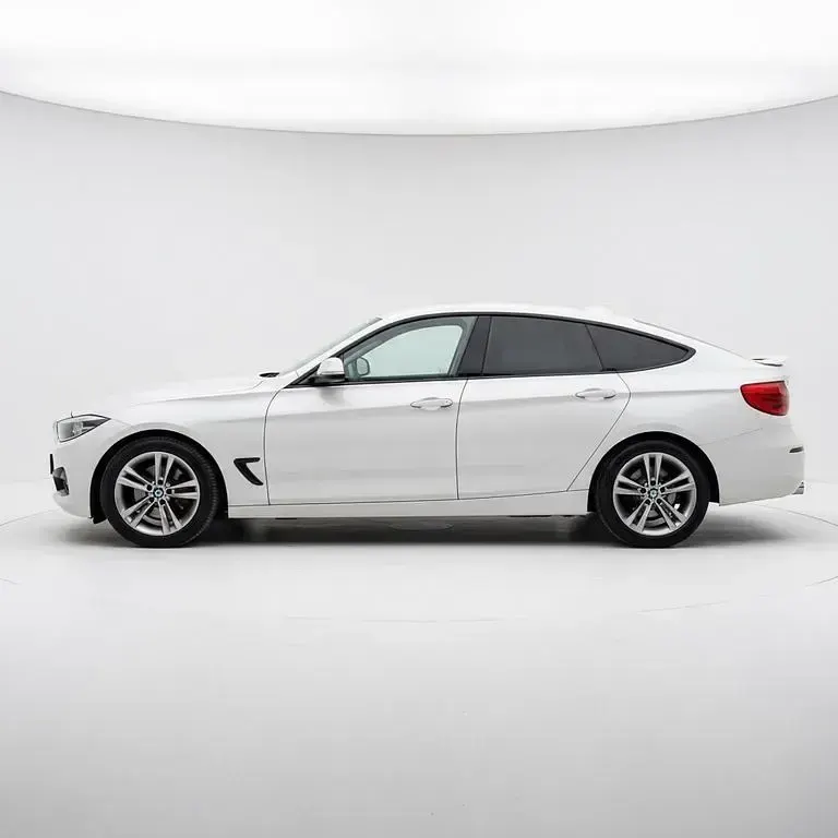 Gebraucht BMW 320 Sport Line 184 PS (135 kW) 2019 Weiß Limousine