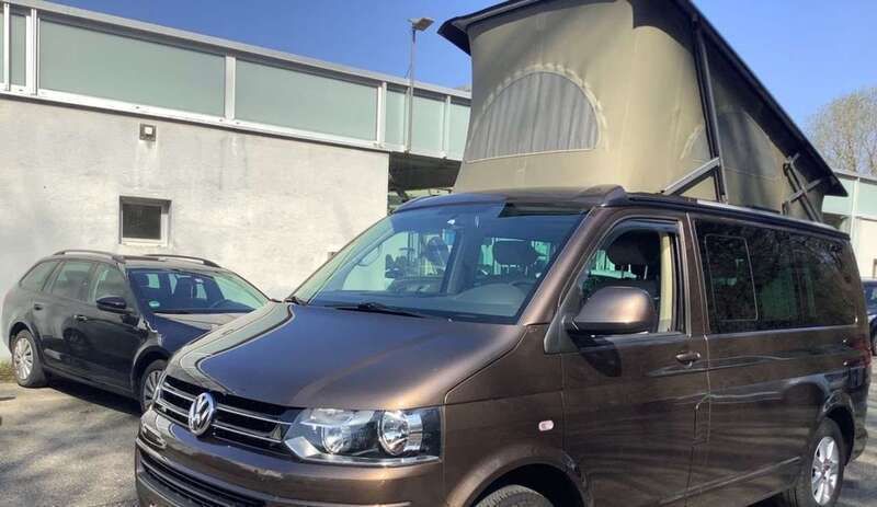 Braun Gebraucht 2012 VW T5 Comfortline Van | 25.400 € - Bild 1/4