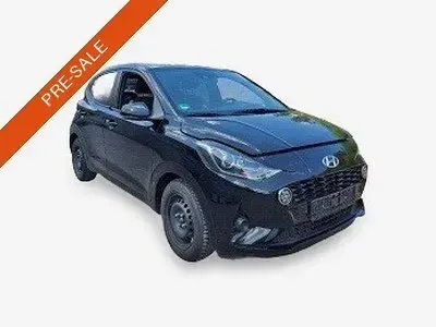 Gebraucht Hyundai i10 67 PS (49 kW) 2023 Schwarz Kleinwagen