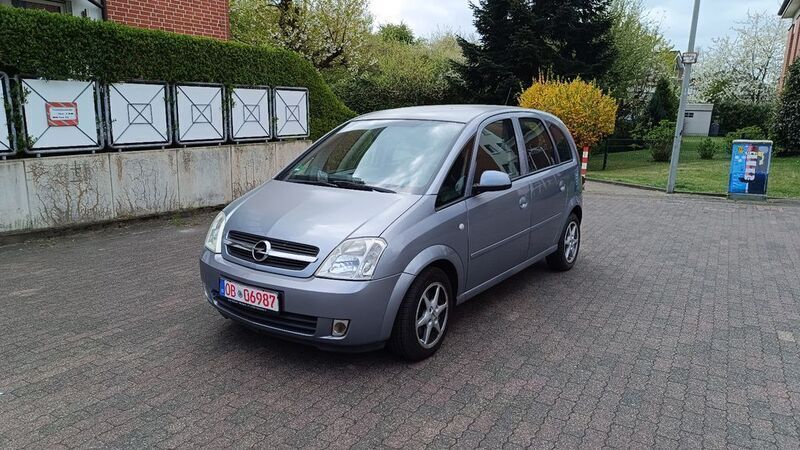 Silber Gebraucht 2005 Opel Meriva Edition Van / Kleinbus | 1.999 € (Fairer Preis) - Bild 1/4