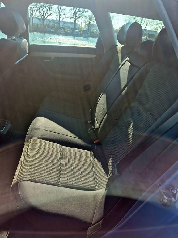 Gebraucht Audi A4 134 PS (98 kW) 2005 Grau Kombi