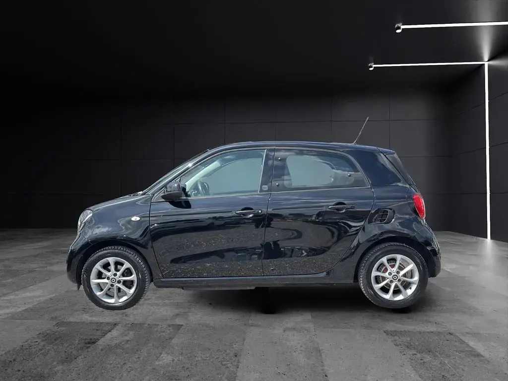 Usata Smart ForFour Electric Drive Prime 60 kW (82 CV) 2020 Nero Berlina