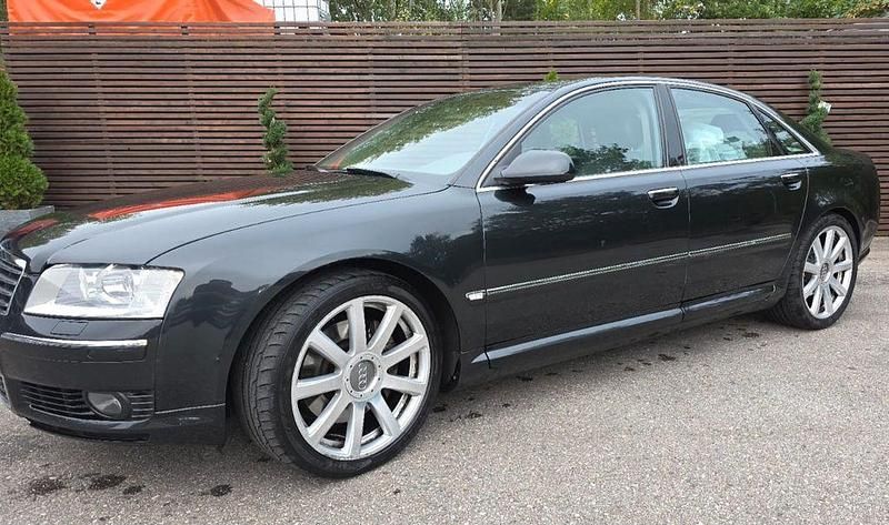 Second-hand Audi A8 355 CP (261 kW) 2004 Negru Berlinǎ