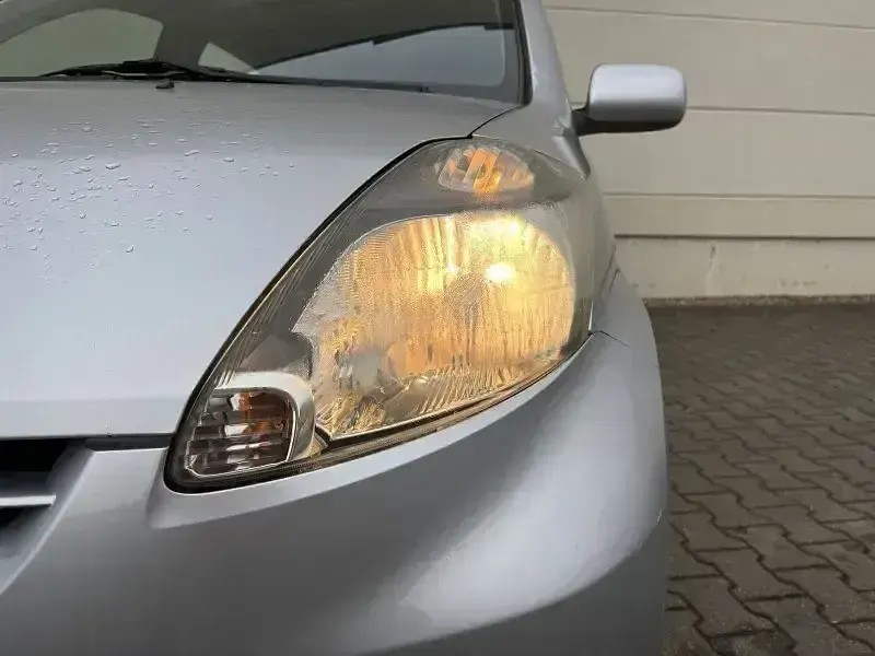 Gebraucht Daihatsu Sirion 91 PS (66 kW) 2009 Silber Kleinwagen