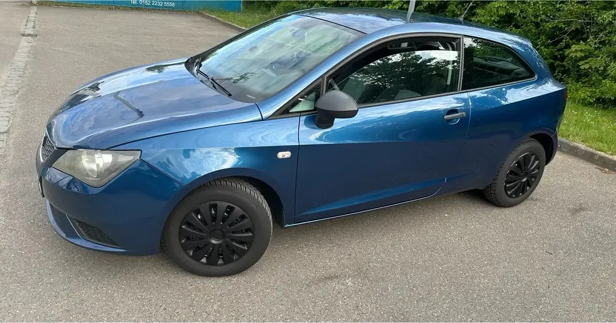 Gebraucht Seat Ibiza 70 PS (51 kW) 2012 Blau Kleinwagen