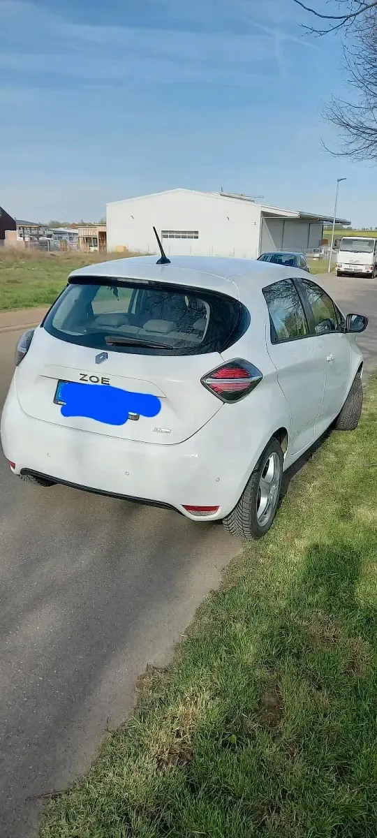 Gebraucht Renault Zoe Intens 50 kW (69 PS) 2020 Weiß Kleinwagen