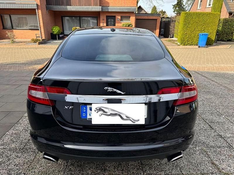 Gebraucht Jaguar XF 211 PS (155 kW) 2010 Schwarz Limousine