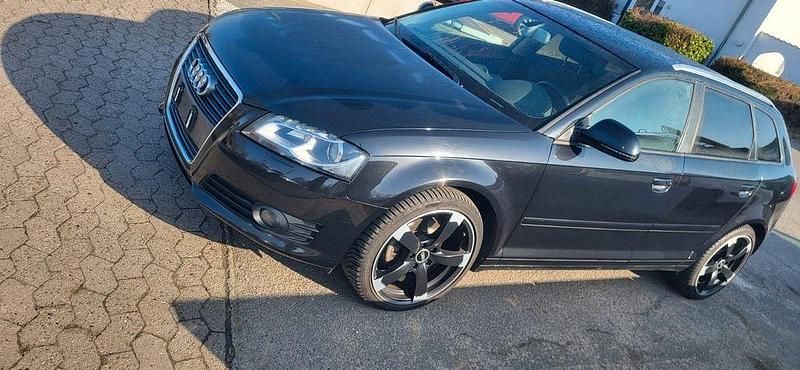 Gebraucht Audi A3 Ambiente 125 PS (91 kW) 2010 Schwarz Kleinwagen