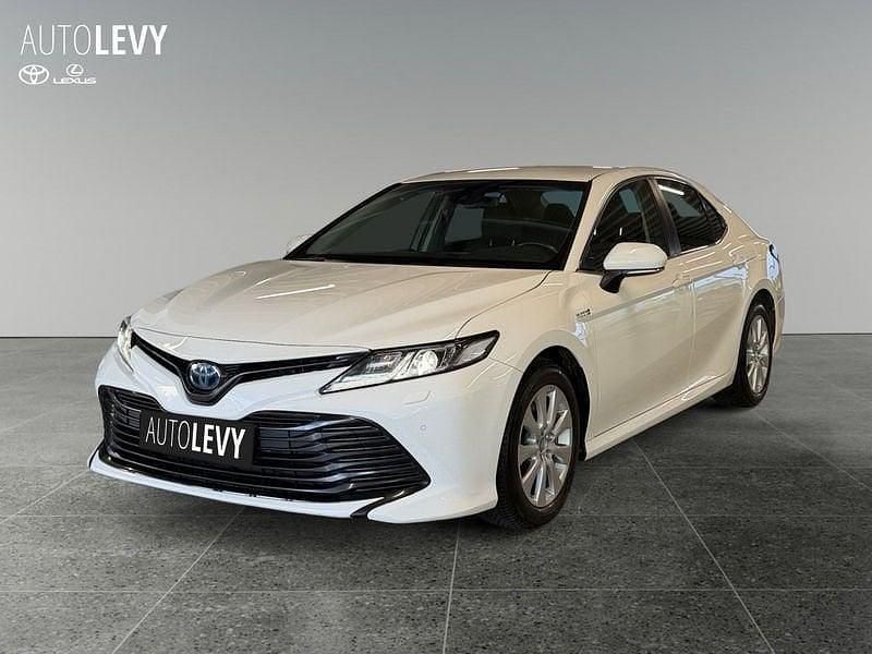 Gebraucht Toyota Camry 218 PS (160 kW) 2019 Super white 2 Limousine