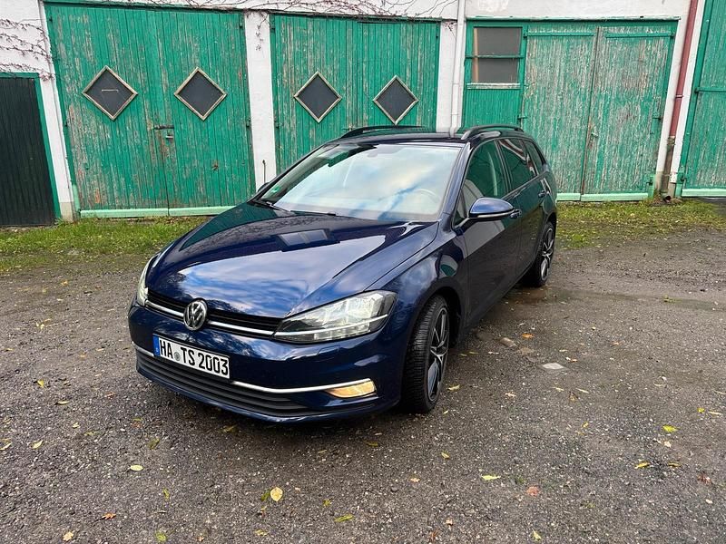 Gebraucht 2018 VW Golf VII Trendline Kombi | 14.000 € (Fairer Preis) - Bild 1/4