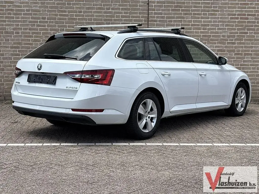 Gebraucht Skoda Superb Business Line 150 PS (110 kW) 2019 Weiß Limousine