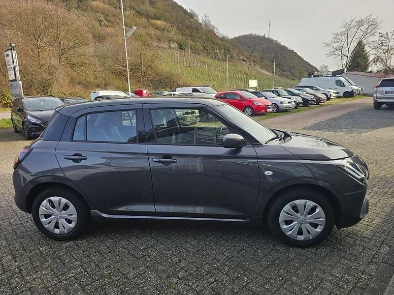 Gebraucht Suzuki Swift Club 83 PS (61 kW) 2025 Grau Kleinwagen