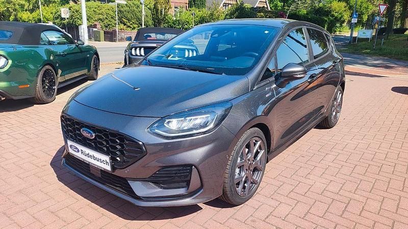 Grau Gebraucht 2023 Ford Fiesta ST-Line Kleinwagen | 21.990 € (Fairer Preis) - Bild 1/4