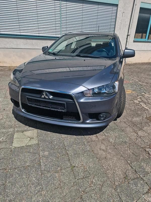 Silber Gebraucht 2009 Mitsubishi Lancer Limousine | 6.999 € - Bild 1/4