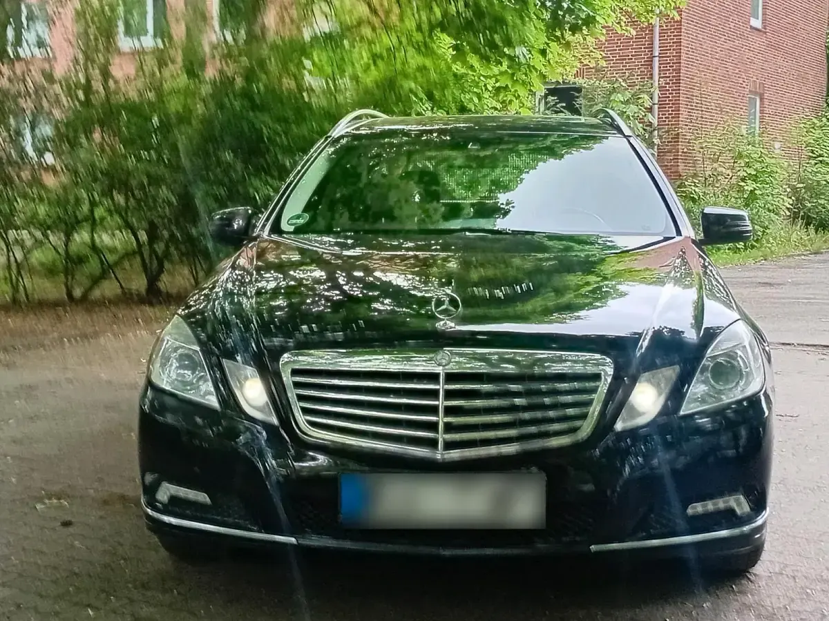 Usata Mercedes E250 204 CV (150 kW) 2010 Nero Station wagon