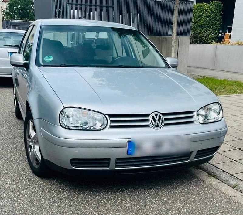 Silber Gebraucht 2003 VW Golf IV Limousine | 3.850 € - Bild 1/4