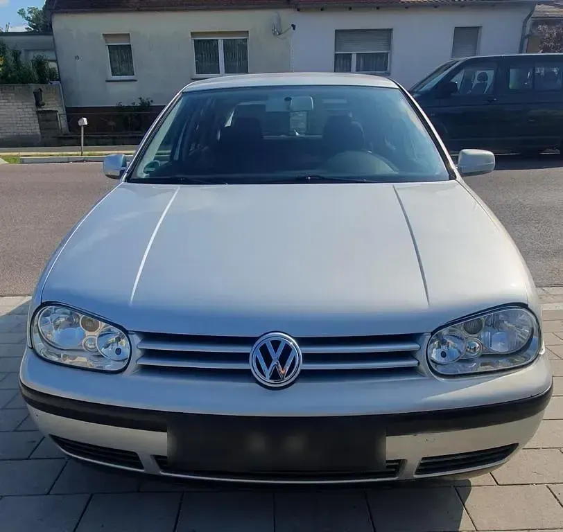 Gebraucht VW Golf IV Edition 103 PS (75 kW) 2001 Silber Kleinwagen