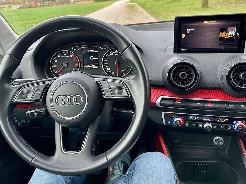 Gebraucht Audi Q2 Sport 150 PS (110 kW) 2017 Orange SUV