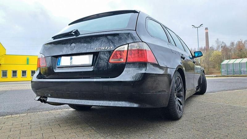 Gebraucht BMW 530 Shadowline 218 PS (160 kW) 2004 Schwarz Kombi