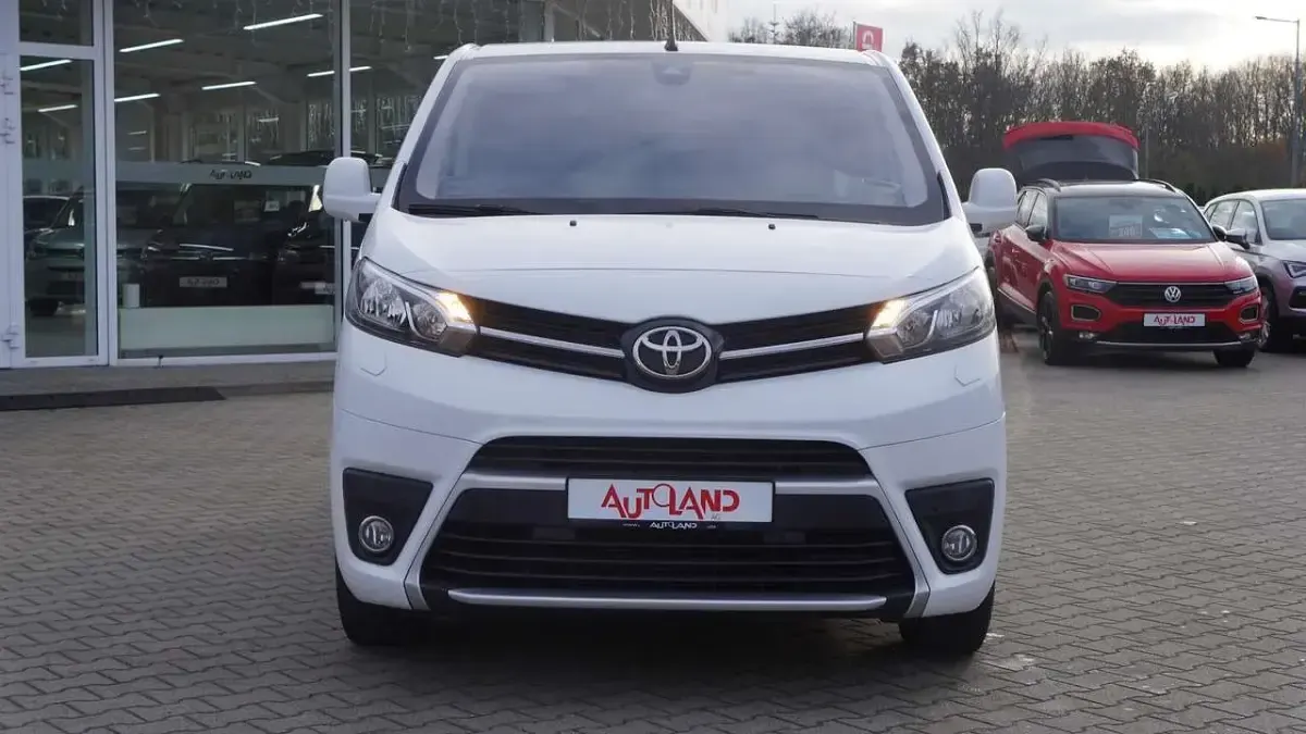 Gebraucht Toyota Proace Verso 177 PS (130 kW) 2019 Sandstein Kombi