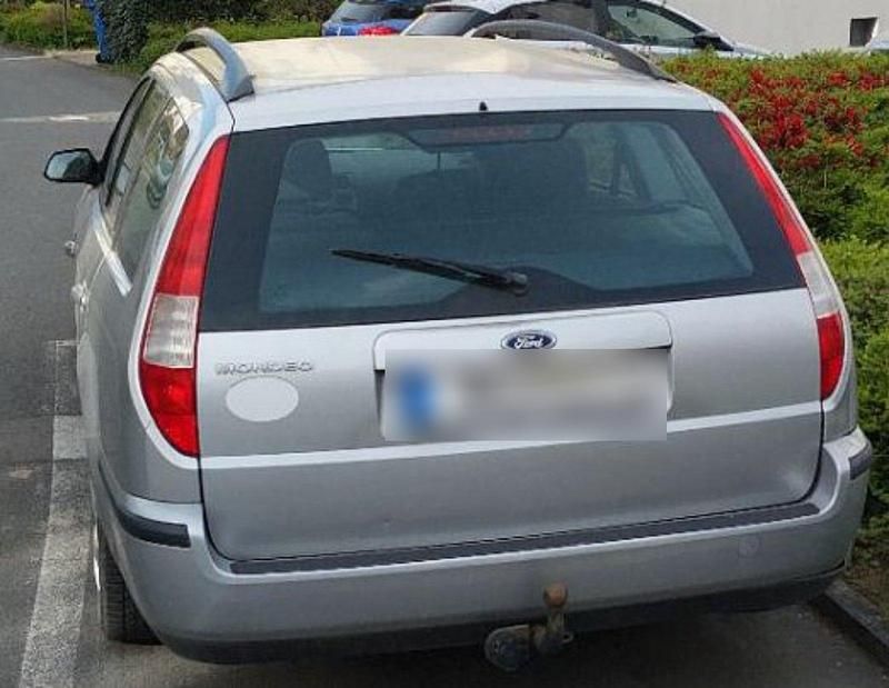 Gebraucht Ford Mondeo 145 PS (106 kW) 2002 Silber Kombi