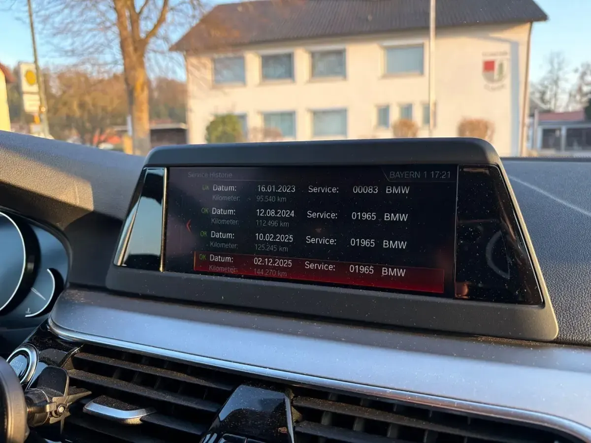 Gebraucht BMW 520 190 PS (139 kW) 2018 Schwarz Kombi
