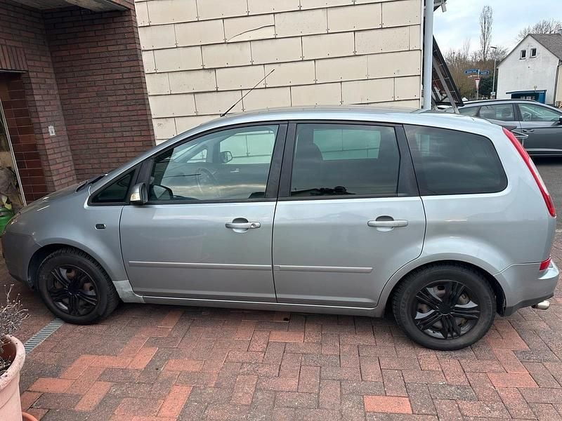 Gebraucht Ford Focus 120 PS (88 kW) 2004 Silber Kombi