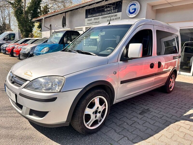 Gebraucht Opel Combo Edition 97 PS (71 kW) 2006 Silber Van / Kleinbus
