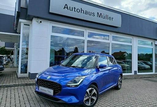 Neu Suzuki Swift Comfort+ 83 PS (61 kW) 2025 Rot Kleinwagen