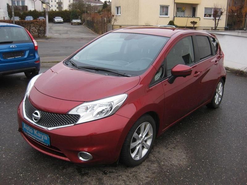 Rot Gebraucht 2013 Nissan Note Tekna Limousine | 5.299 € (Fairer Preis) - Bild 1/4