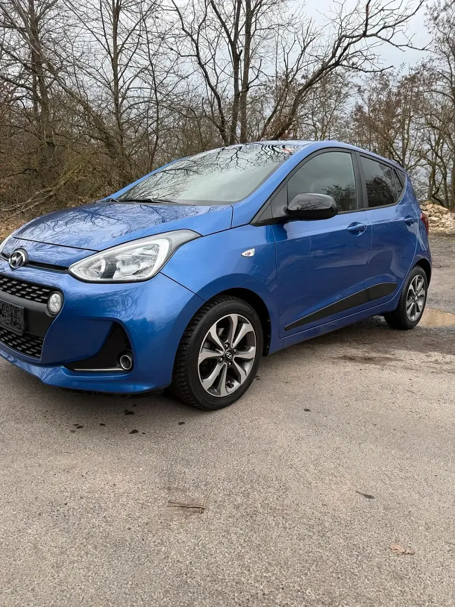 Gebraucht Hyundai i10 Passion Plus 87 PS (63 kW) 2019 Blau Kleinwagen