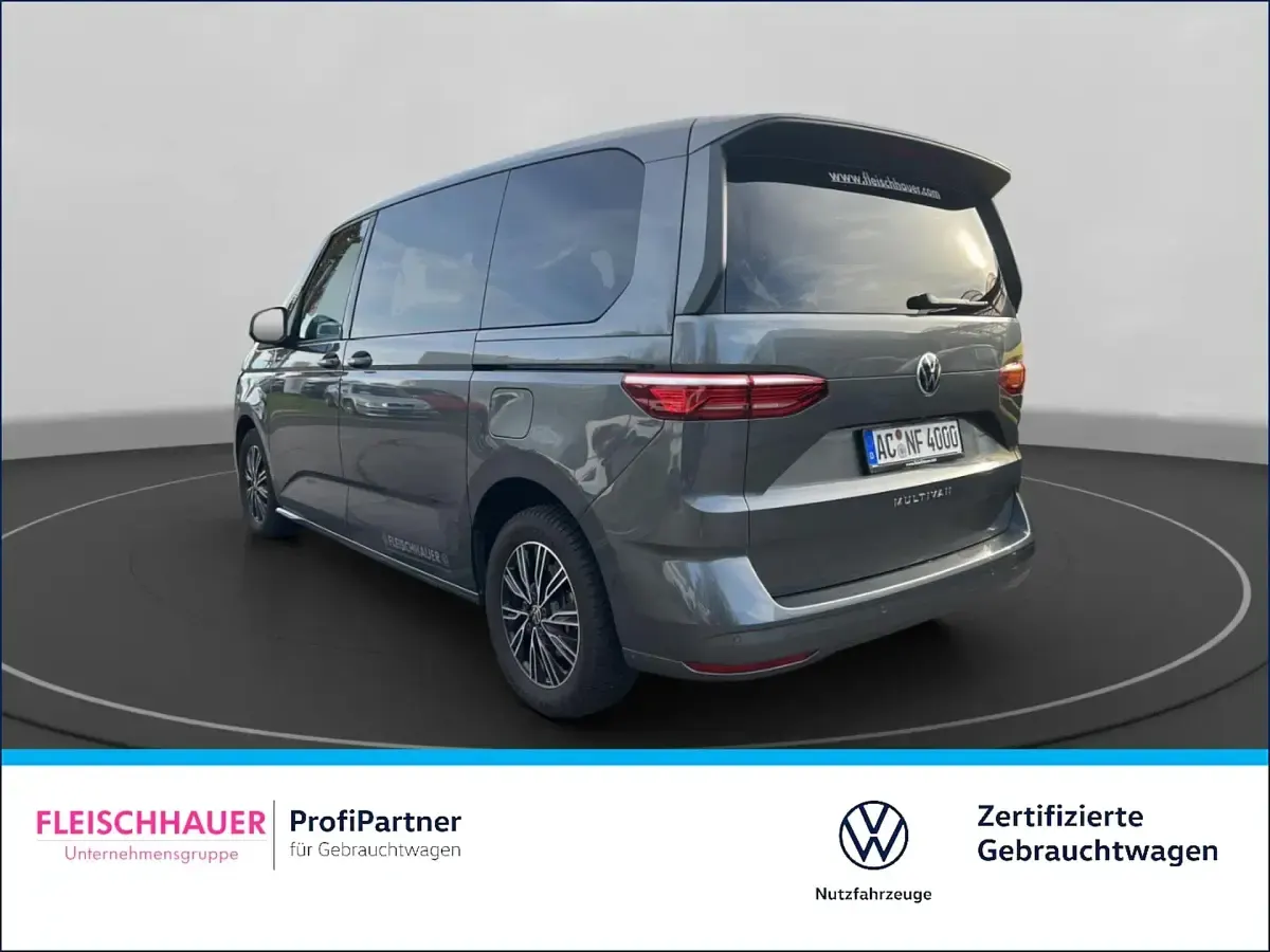 Second-hand VW Multivan Basis 150 CP (110 kW) 2024 Monovolum