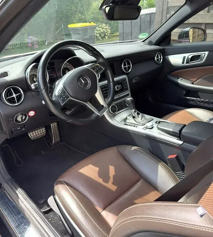 Gebraucht Mercedes SLK200 184 PS (135 kW) 2015 Schwarz Cabrio