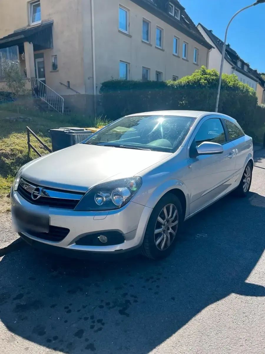 Second-hand Opel Astra 112 CP (82 kW) 2006 Argintiu Hatchback