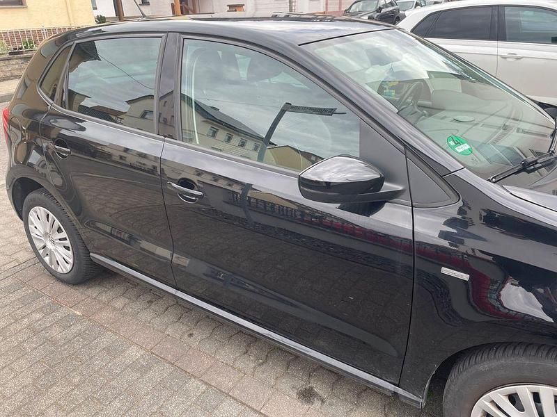 Gebraucht VW Polo Life 60 PS (44 kW) 2014 Schwarz Limousine